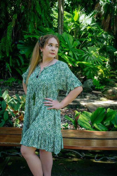 Cosmopolitan Short Dress in Green Star Diamond